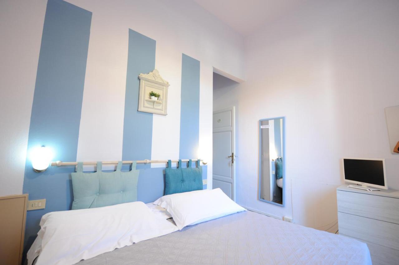 מרינה די פיאטרסנטה Hotel Le Giare מראה חיצוני תמונה